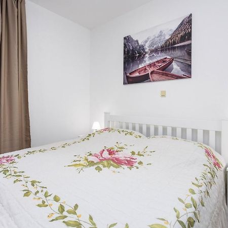 Apartmany Zavetri Losina ภายนอก รูปภาพ