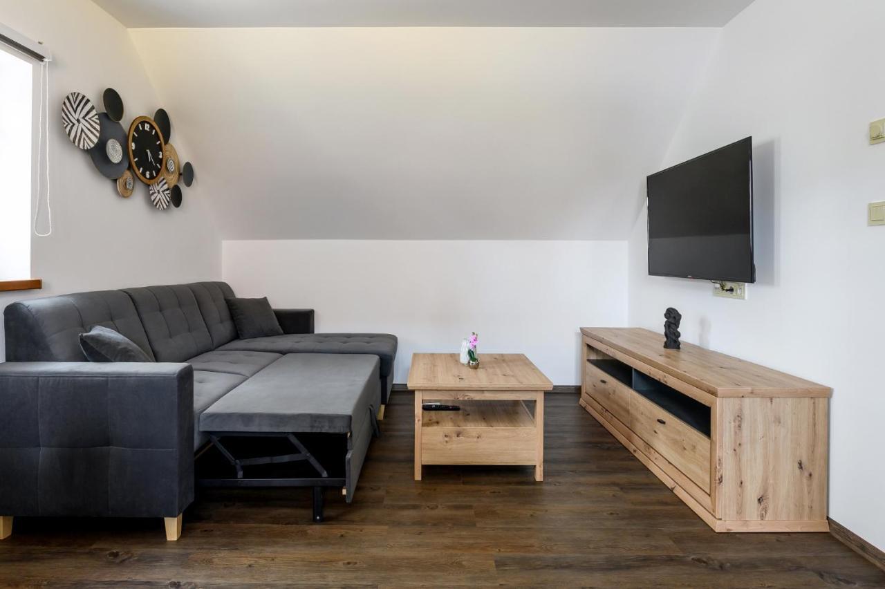 Apartmany Zavetri Losina ภายนอก รูปภาพ