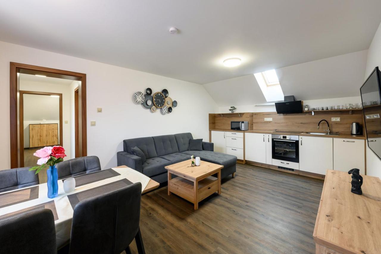 Apartmany Zavetri Losina ภายนอก รูปภาพ